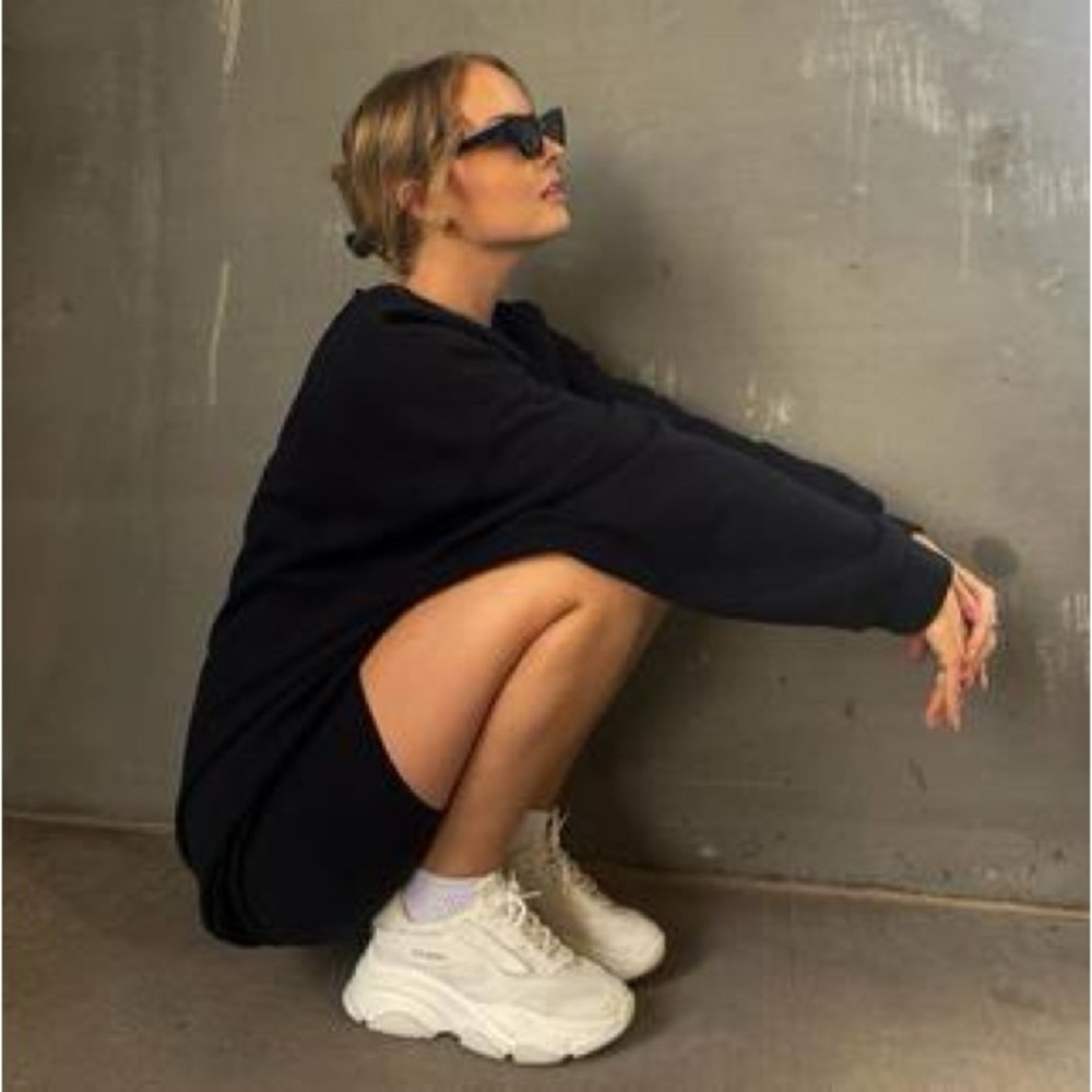Steve Madden Posession Sneakers